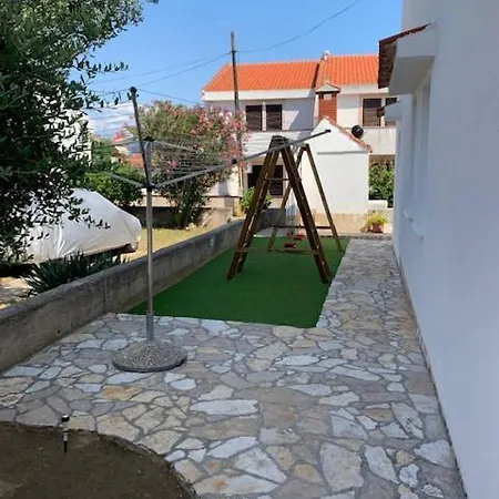 Melani *