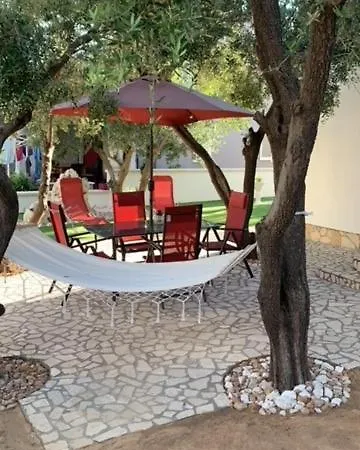 Melani Appartement Povljana